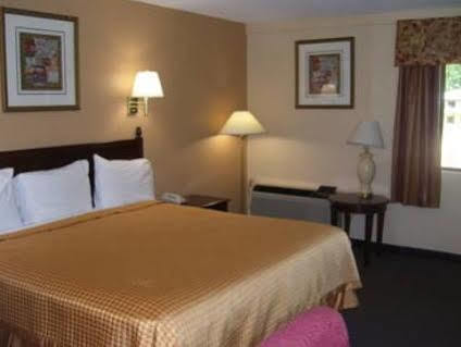 Americas Best Value Inn Smithfield Exterior foto