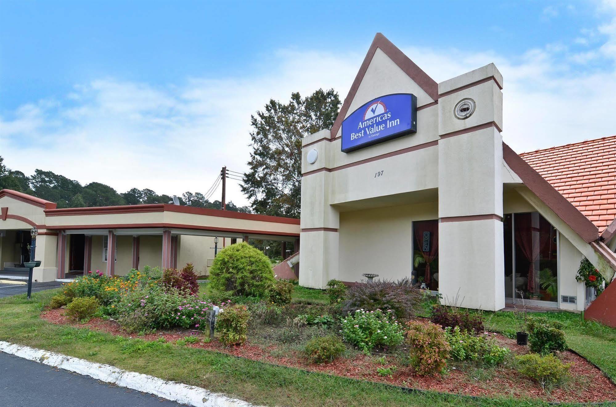 Americas Best Value Inn Smithfield Exterior foto